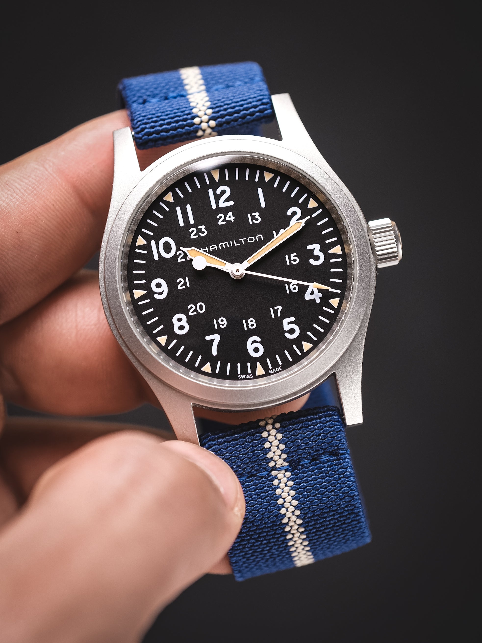 Navy / Sand Elastic Loop Strap